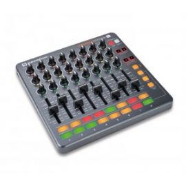 SUPERFICIE DI CONTROLLO 24 MANOPOLE, 8 FADER PER ABLETON LIVE NOVATION Launch Control XL MK2