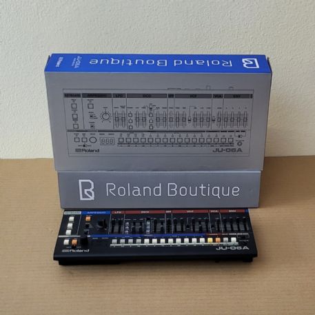 MODULO SINTETIZZATORE 4 VOCI E INTERFACCIA AUDIO USB ROLAND JU-06A Boutique Limited Edition - Usato, con scatola