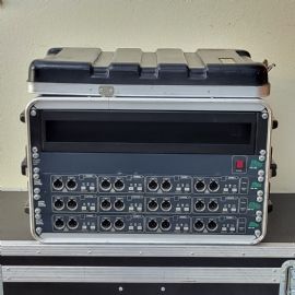 SPLITTER BSS CABLATO IN FLIGHT CASE COMPOSTO DA 3 SPITTER MSR-604 E 1 ALIMENTATORE MSR-602 - Usato