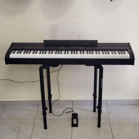 PIANOFORTE DIGITALE 88 TASTI PESATI ORLA STAGE STUDIO NERO, PEDALE E Supporto QUIKLOK WS650 - Usato