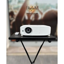 VIDEOPROIETTORE PANASONIC PT-VZ580 CON TELECOMANDO - Usato per pezzi di ricambio