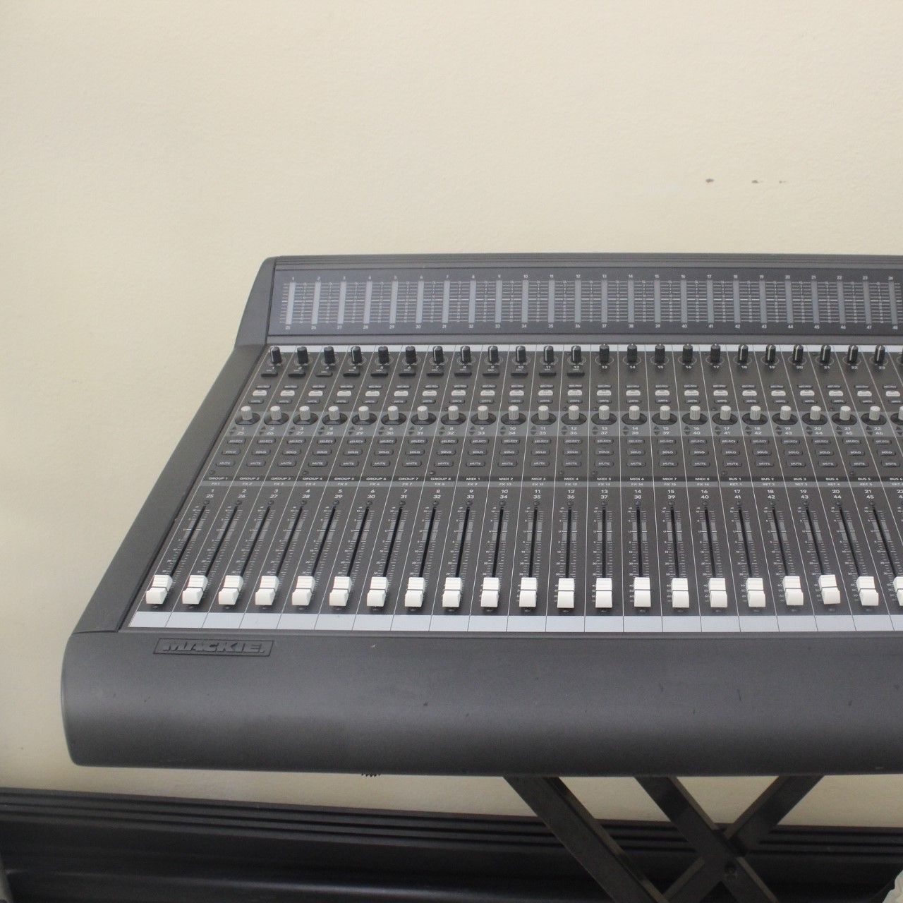 MIXER DIGITALE MACKIE D8B SCHEDE APOGEE INCLUSE CON ALIMENTATORE RACK E